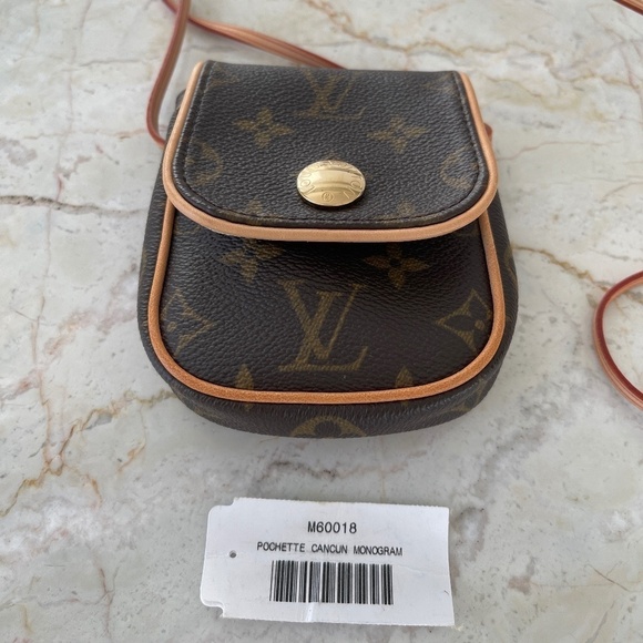 LOUIS VUITTON CANCUN POCHETTE NEW - Picture 7 of 8